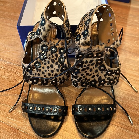 Shoes - Picture 2 of 5